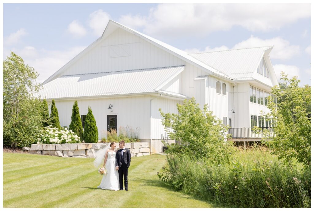 Fete Wedding Photos | Wales, Wisconsin Wedding Venue | Waukesha Wedding Photographer Chaviano Creative