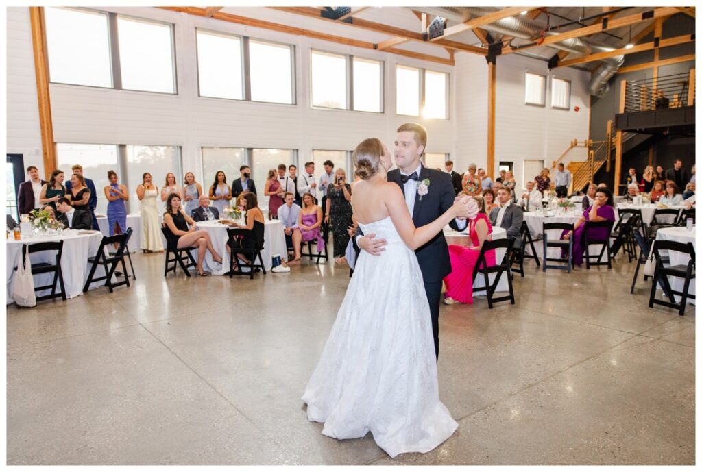 Fete Wedding Photos | Wales, Wisconsin Wedding Venue | Waukesha Wedding Photographer Chaviano Creative