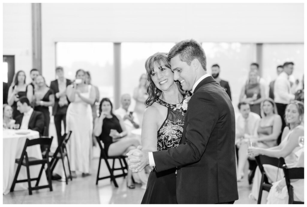 Fete Wedding Photos | Wales, Wisconsin Wedding Venue | Waukesha Wedding Photographer Chaviano Creative