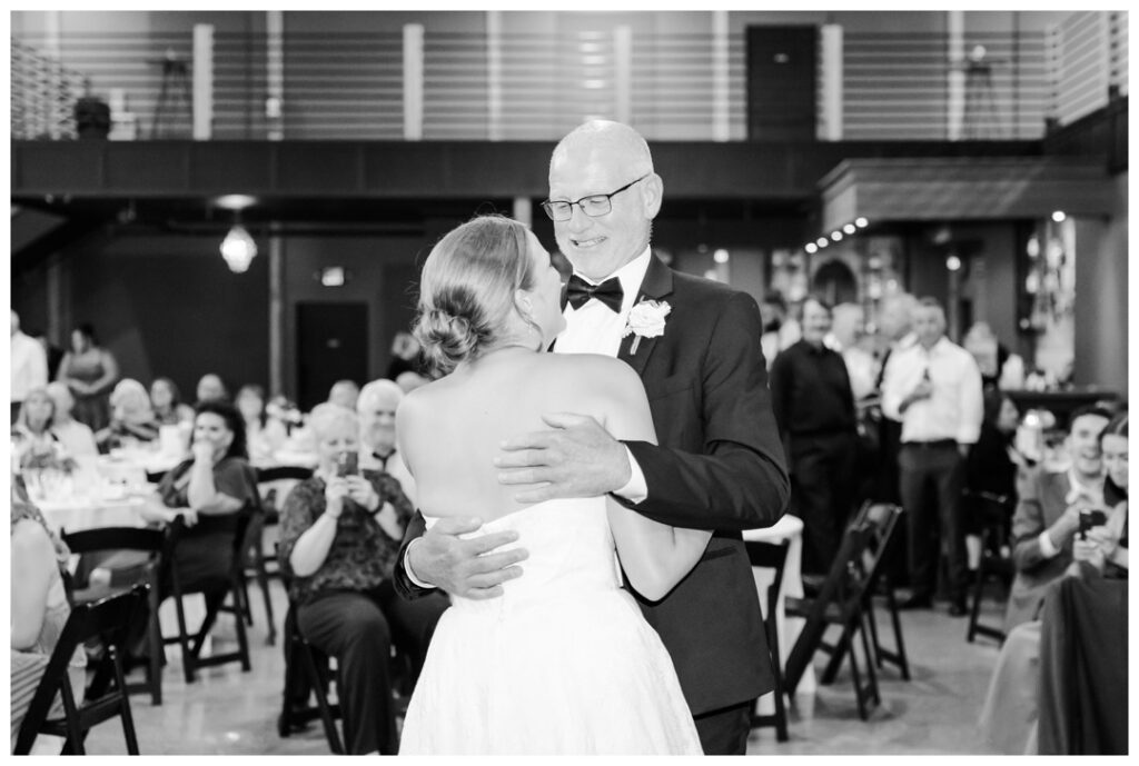 Fete Wedding Photos | Wales, Wisconsin Wedding Venue | Waukesha Wedding Photographer Chaviano Creative